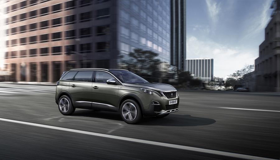  Peugeot 5008 GT 2016 года  (WW) (фото 1 из 27)